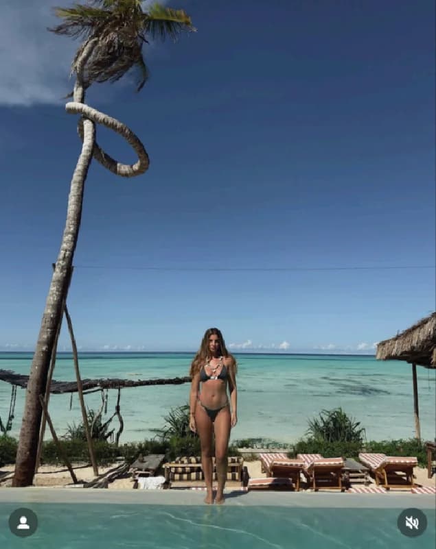 Instagram post by @tialineker