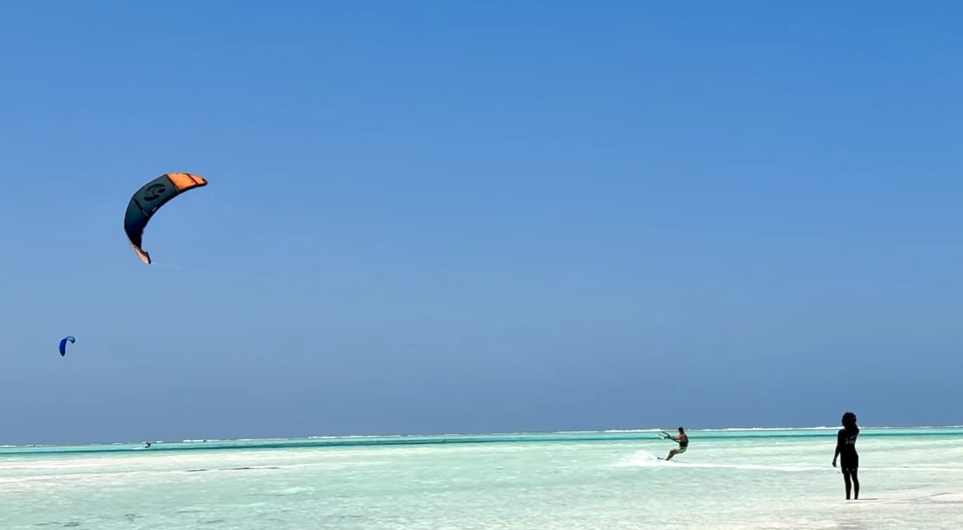 Kitesurfing on the beach at Be Zanzibar, Jambiani
